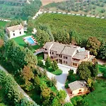 Semesterbostad Charming House In Ramazzano With Pool