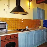 Semesterbostad Charming House In Ramazzano With Pool