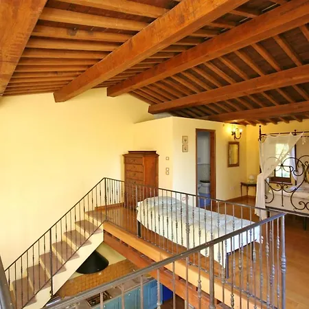 Charming House In Ramazzano With Pool