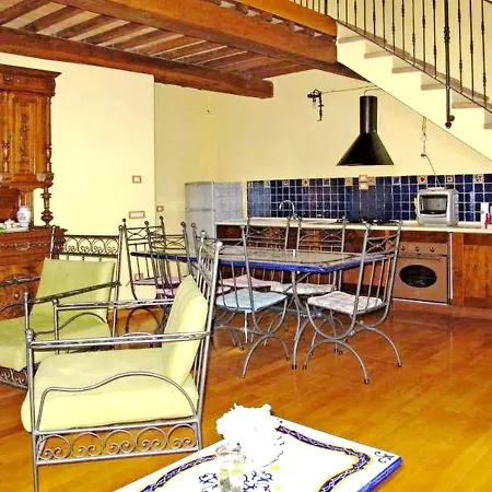 Charming House In Ramazzano With Pool