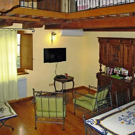 Charming House In Ramazzano With Pool Holiday home