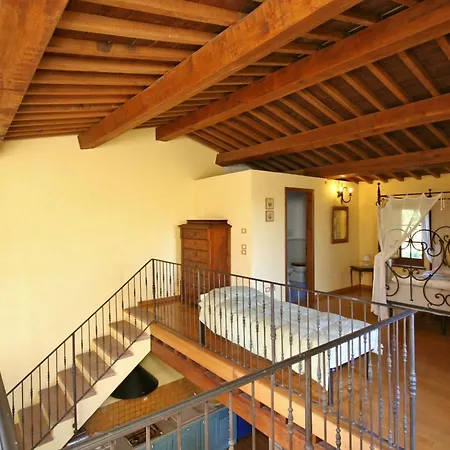 Holiday home Charming House In Ramazzano With Pool