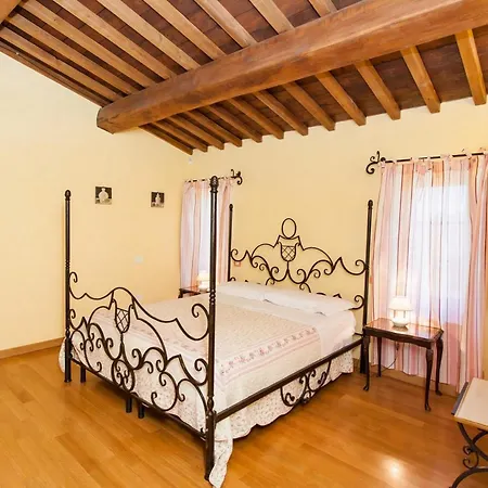 Charming House In Ramazzano With Pool Holiday home
