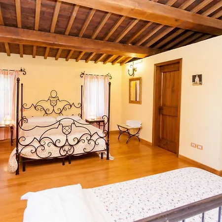 Charming House In Ramazzano With Pool Holiday home